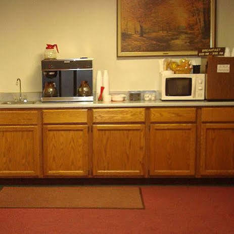 Anderson Chesterfield Travel Inn Daleville Екстериор снимка