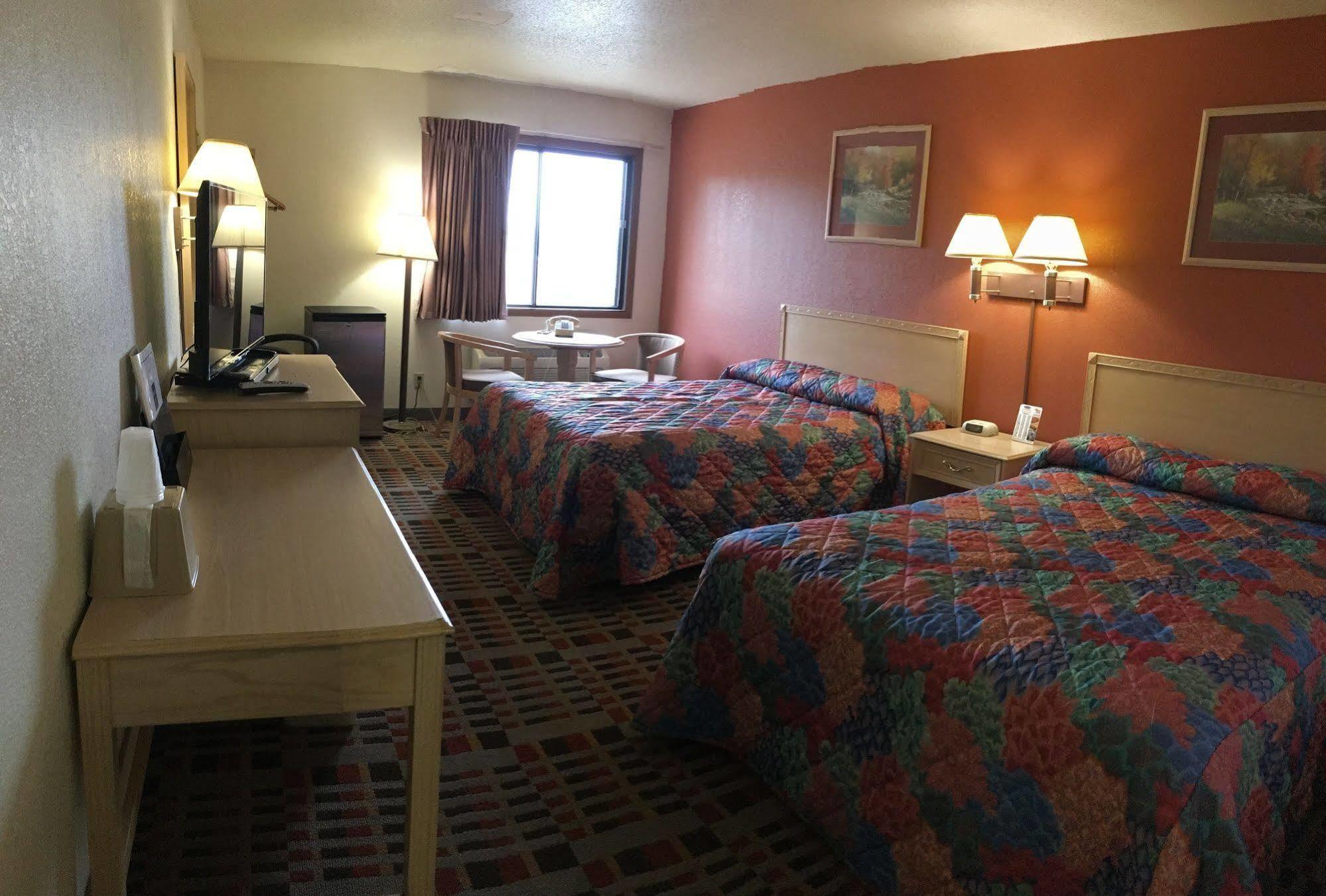Anderson Chesterfield Travel Inn Daleville Екстериор снимка